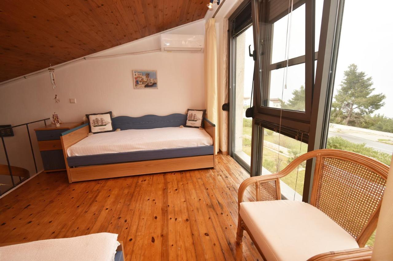 Olia Sea View Shared Pool Villa, Néa Fókaia Buitenkant foto