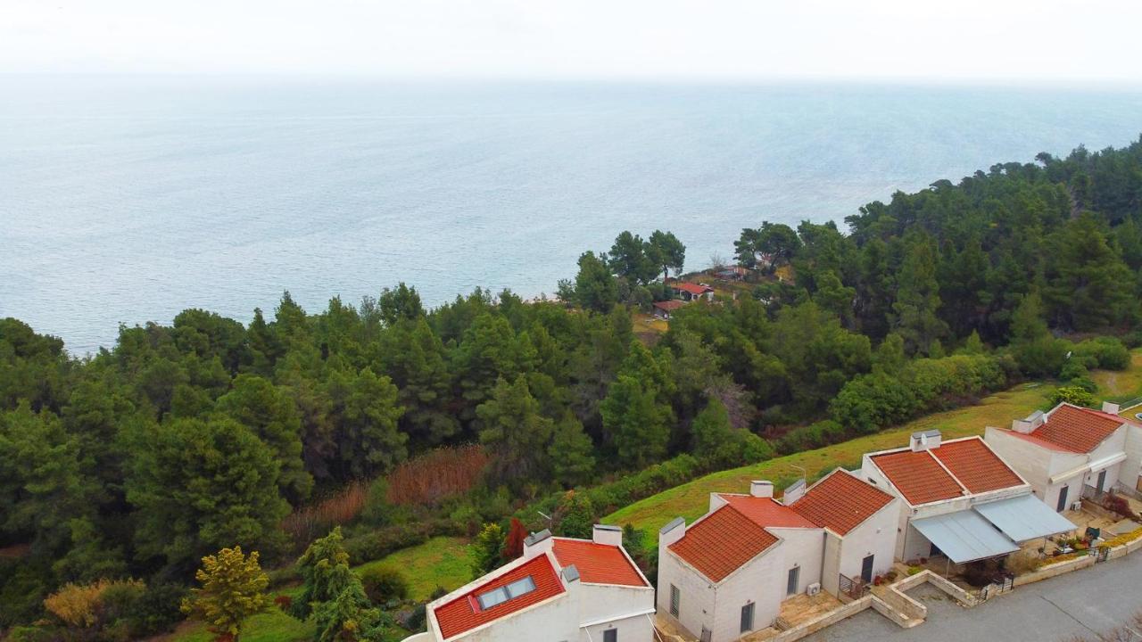 Olia Sea View Shared Pool Villa, Néa Fókaia Buitenkant foto