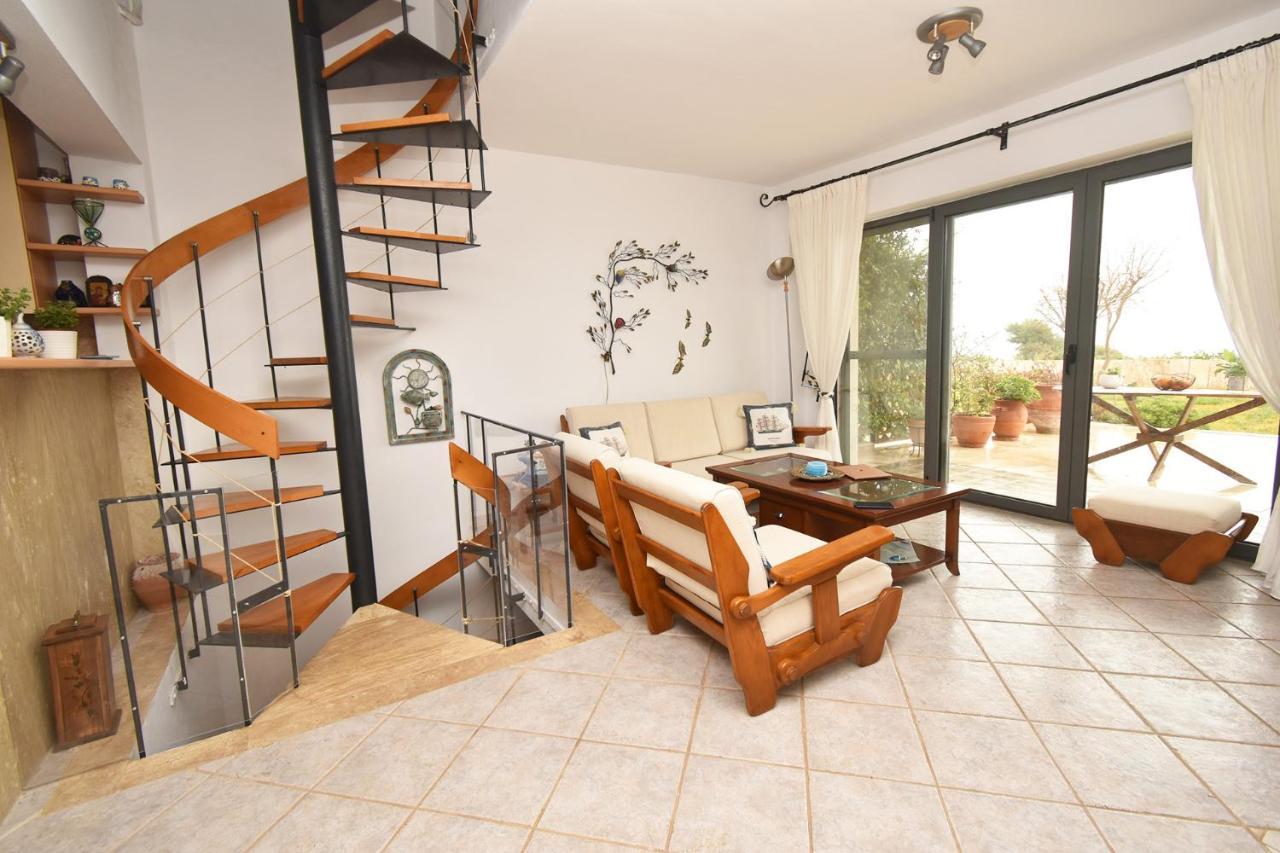 Olia Sea View Shared Pool Villa, Néa Fókaia Buitenkant foto