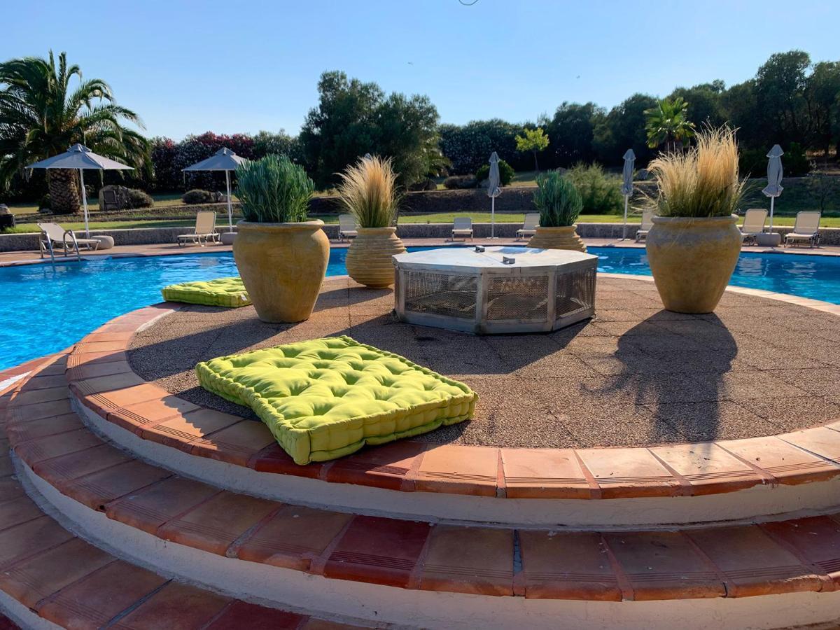 Olia Sea View Shared Pool Villa, Néa Fókaia Buitenkant foto