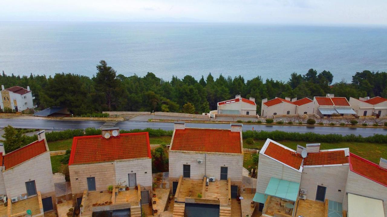 Olia Sea View Shared Pool Villa, Néa Fókaia Buitenkant foto